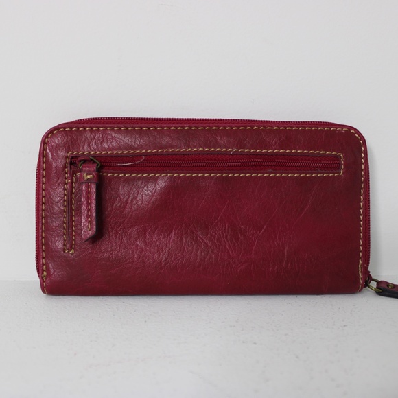 Red Wallet - Picture 2 of 3